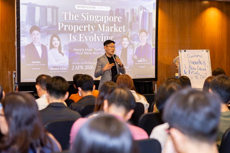 A Crestbrick associate with clients at an advisory session